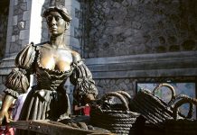 Pomnik Molly Malone w Dublinie